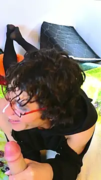 littletymmy (M young) - finger in ass