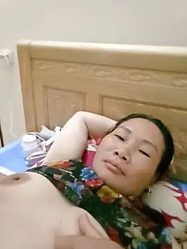 BlueGirlyeah webcam