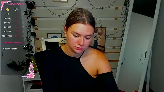 Josephine_Kiss webcam