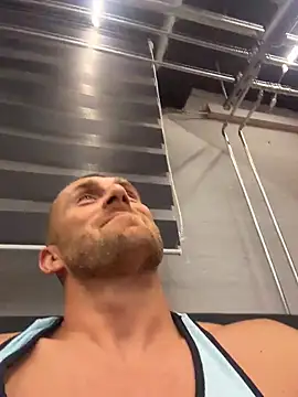 johnytrain (M young) - Second cum at gym+last tip 5m toy contro
