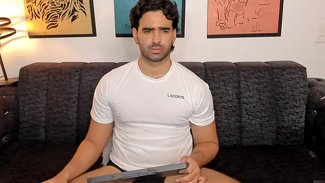 brad_martin (M young) - NAKED AND HARD DICK