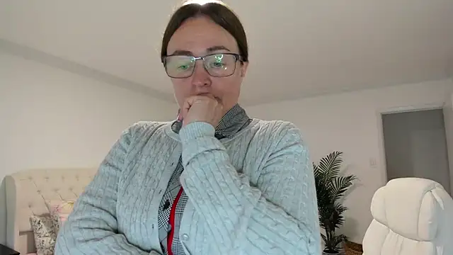 Vika73 live webcam show