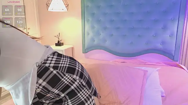 Valerykingsleyy live cam on StripChat