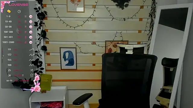 Josephine_Kiss webcam