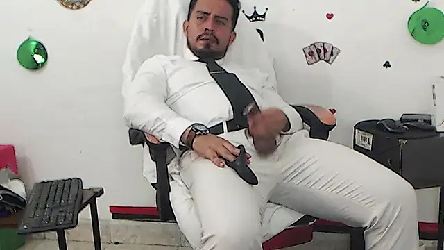 kalethbigdick (Ask my age) - out soft dick
