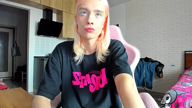 _Alice_Kitty live cam