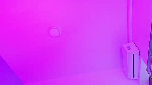 lexadominant__ (F young) - A finger in my pussy