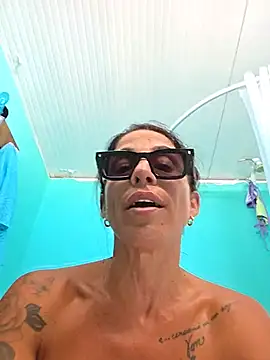 sexy7883 webcam