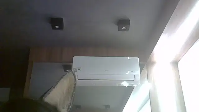 SkinnyKitten live cam