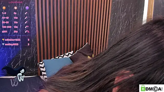 Marilyndackaria_ webcam