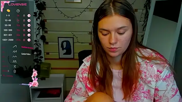Josephine_Kiss webcam