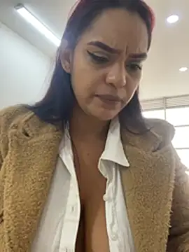 Sara-77 webcam