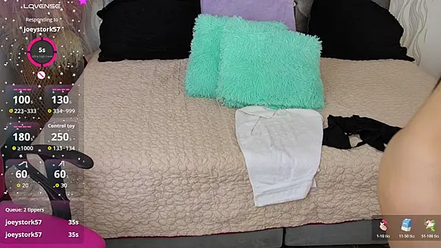 katt_eyes__ webcam