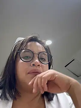 Melany-1 live cam on StripChat