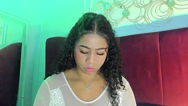 sofi_fox_ (F teen) - control me 2 min 🥵