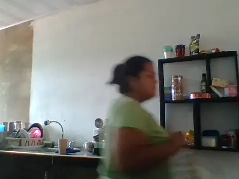 MiaBloom0 webcam