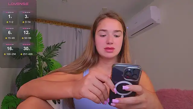 LovelyJessie webcam