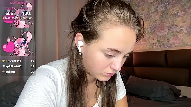 loradavi (F young) - help me cum
