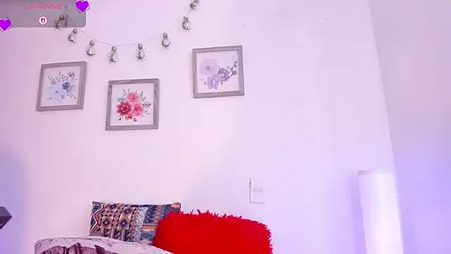 mely_rosse_ - Mely_rosse_'s free webcam