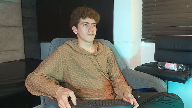 Tyler_Mcrey webcam