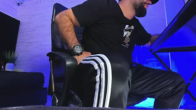 jhon_bear03 (M young) - worship your king until he cum