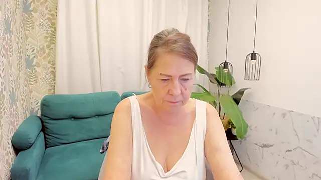 LindaPassionate live webcam show