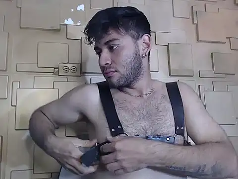 omar202612 live cam on StripChat