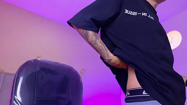 Nascary_Fox live cam on StripChat