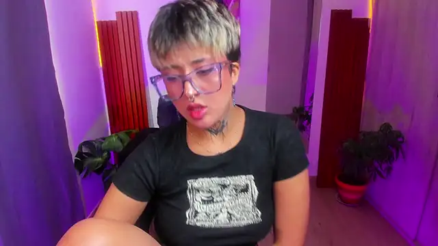 Rebeka-baker webcam