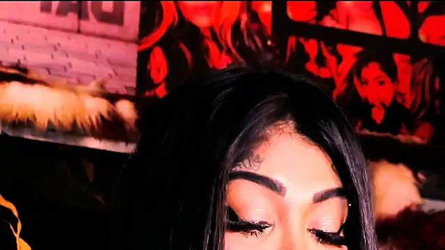 indian_dreamgirl webcam