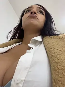 Sara-77 webcam