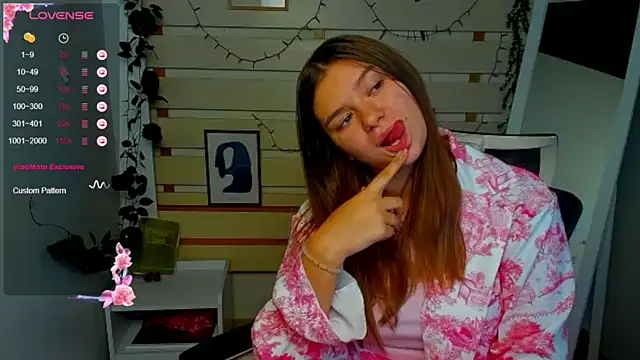 josephine_kiss (F teen) - show ass