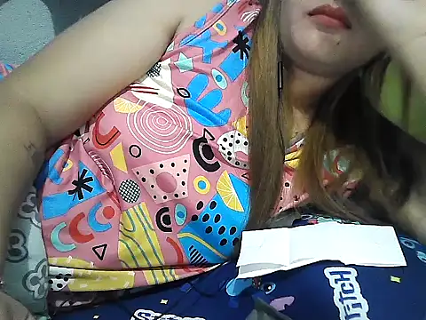 leamorena (F young) - hi ;)