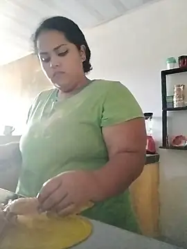 MiaBloom0