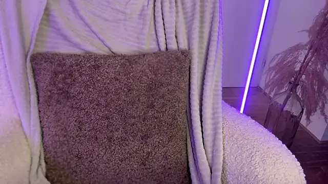 MewDoll webcam