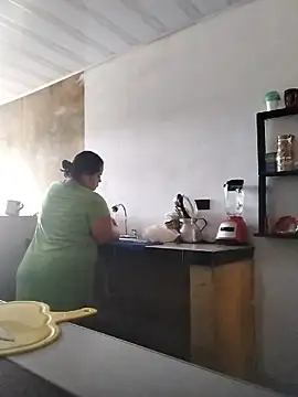 MiaBloom0 webcam