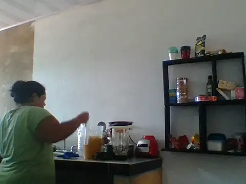 MiaBloom0 webcam