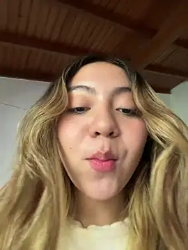 Bonni_lohan live cam on StripChat