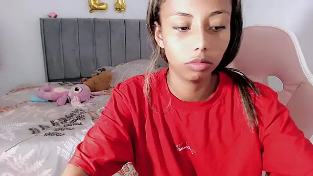 linda_brown_ live cam on StripChat