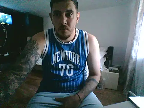 dannyel016 (Ask my age) - Make me cum 🤭