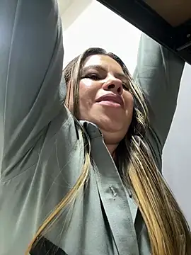 Ariana-07 live webcam show