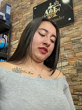 _Sarah-Office1 live webcam show