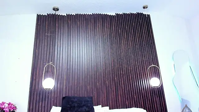 AmberDillucca webcam