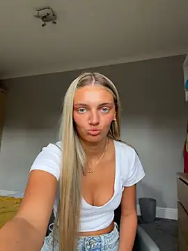 IndiaHughesUkx live webcam show