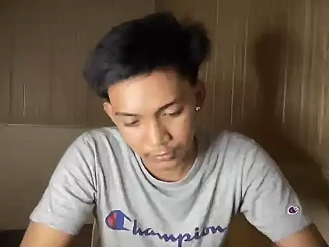 YourcumBoy77 live webcam show