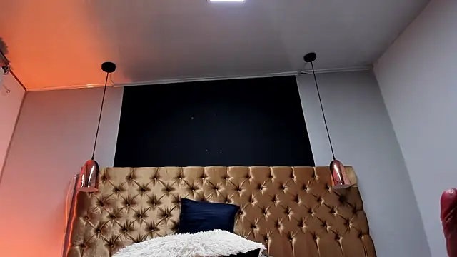 cloe_gh1 live cam on StripChat
