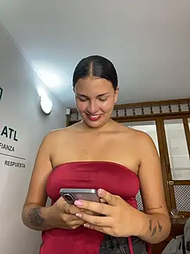 KateRousee live webcam show