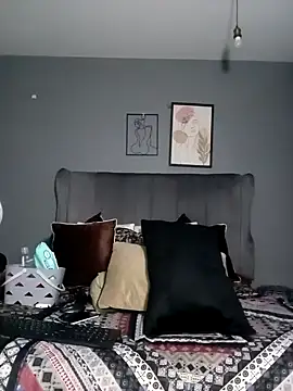 RealMsPEARLsEXY69 webcam