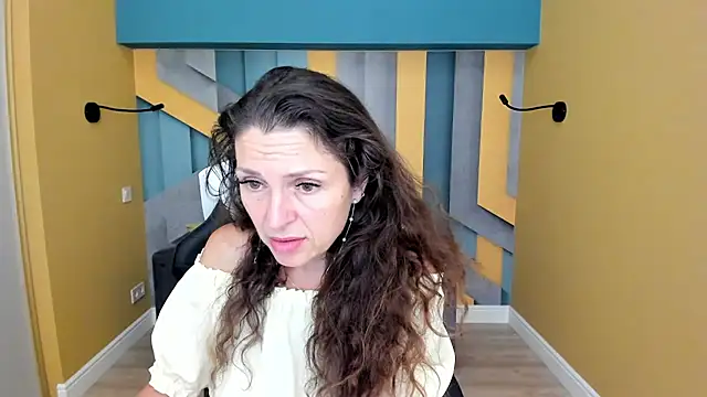 EllaLong live webcam show