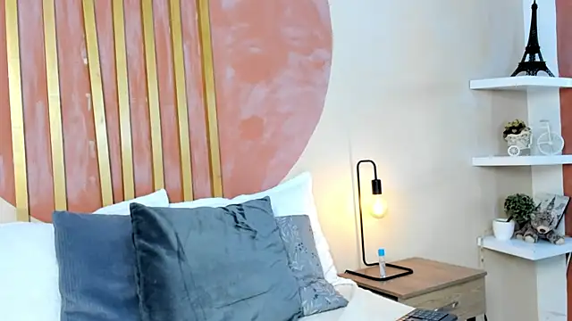 Alina_Valmont